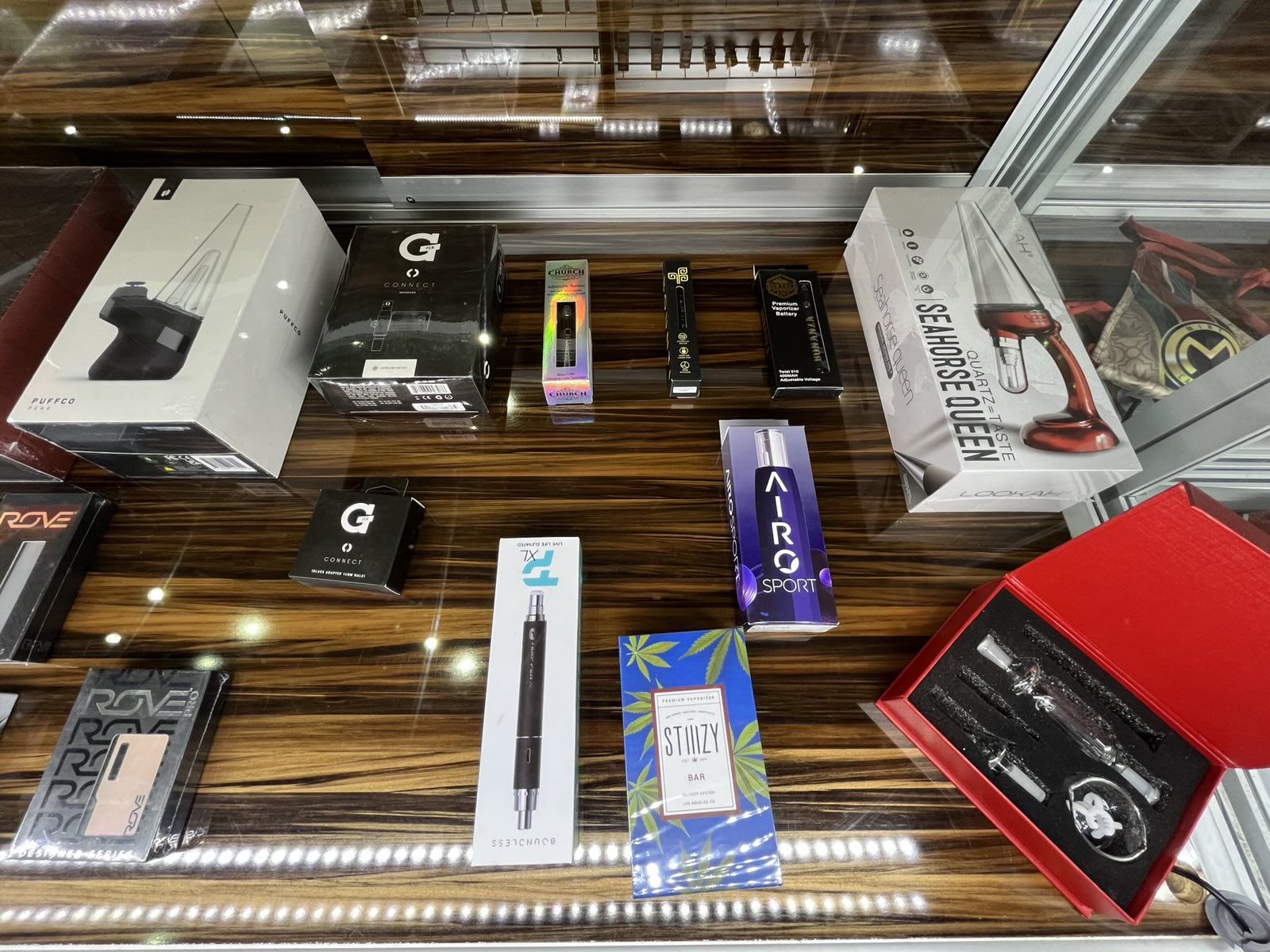 Pods vs. Tanks: Which is Better for Your Vaping Needs?